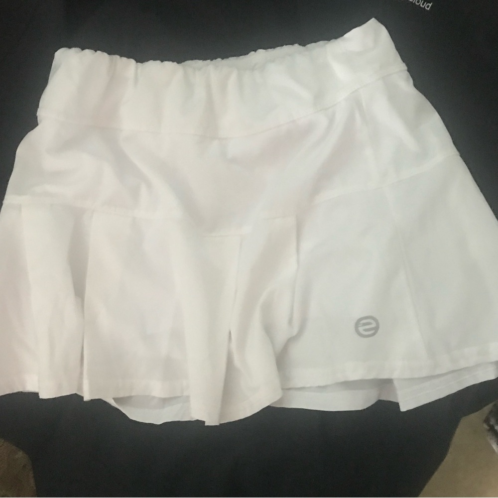 Etonic white skirt